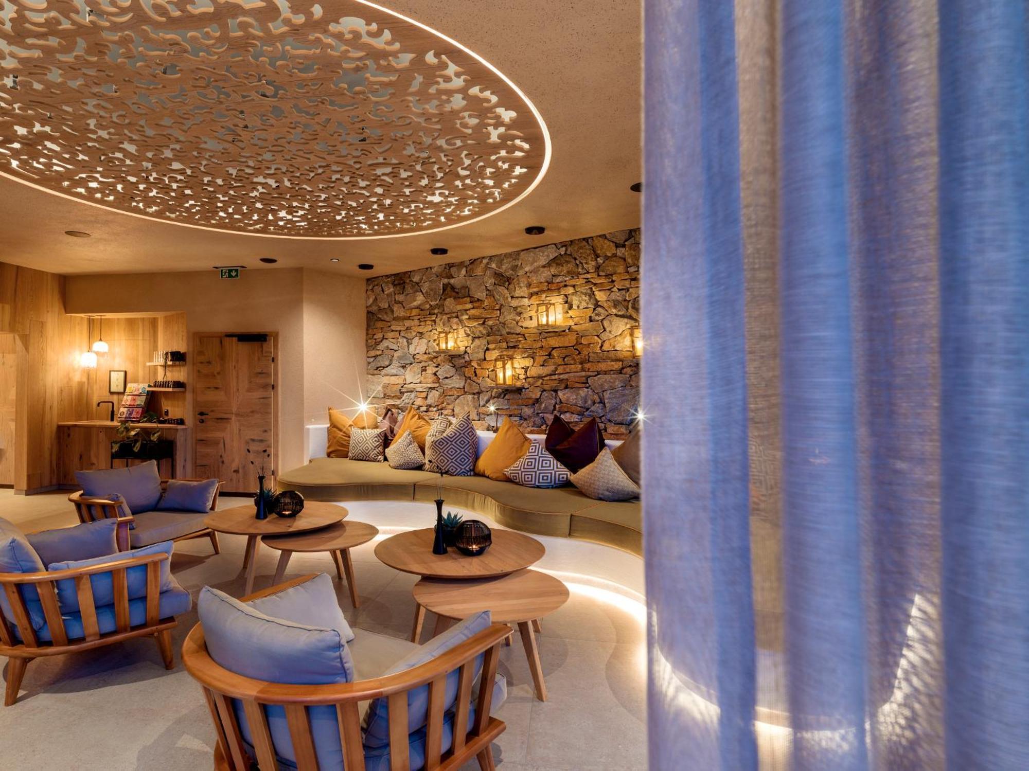 Aktivhotel Alpendorf Sankt Johann im Pongau Dış mekan fotoğraf
